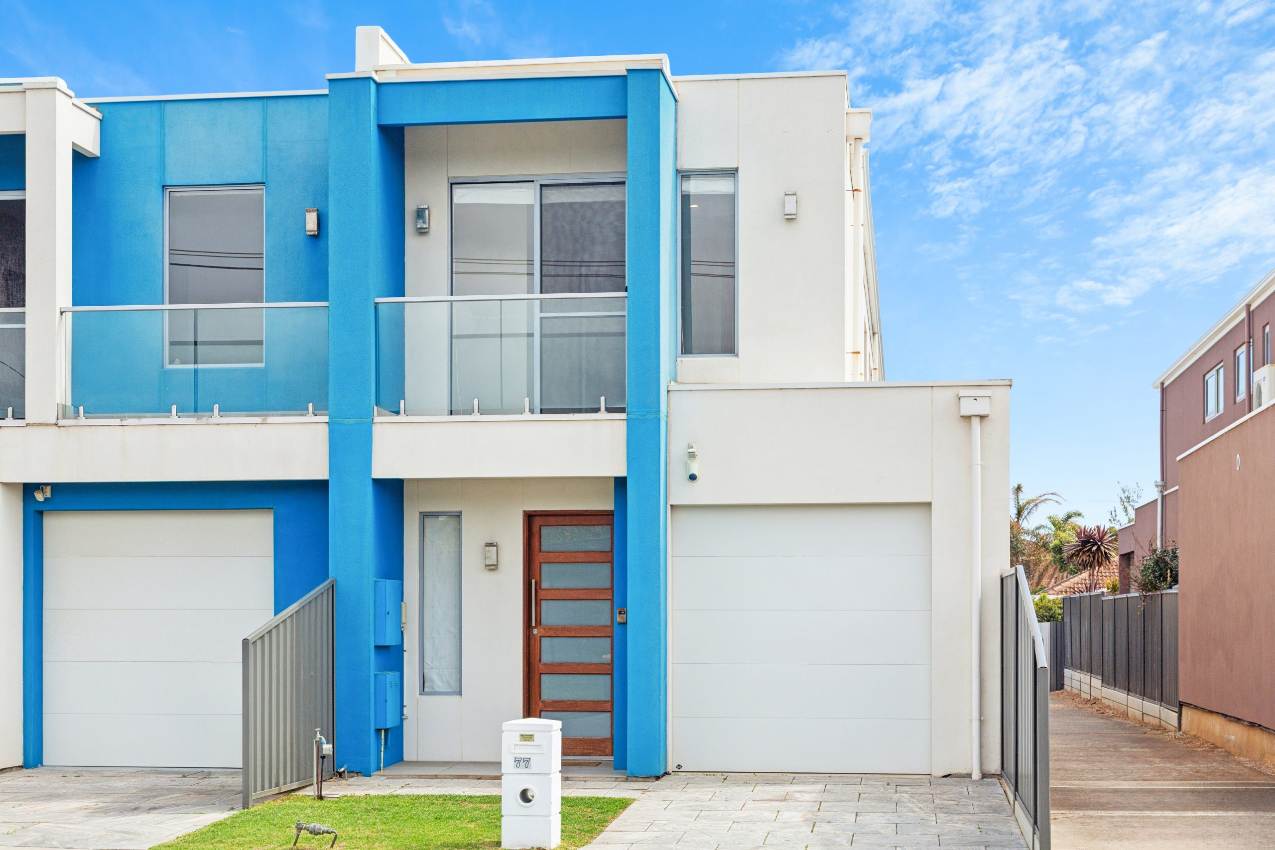 IRE5668143-Port-Noarlunga-South