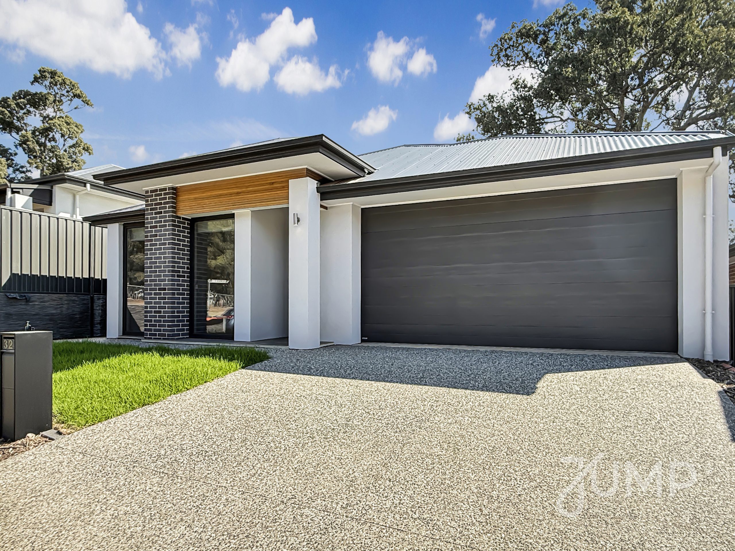 IRE5908805-Mount-Barker