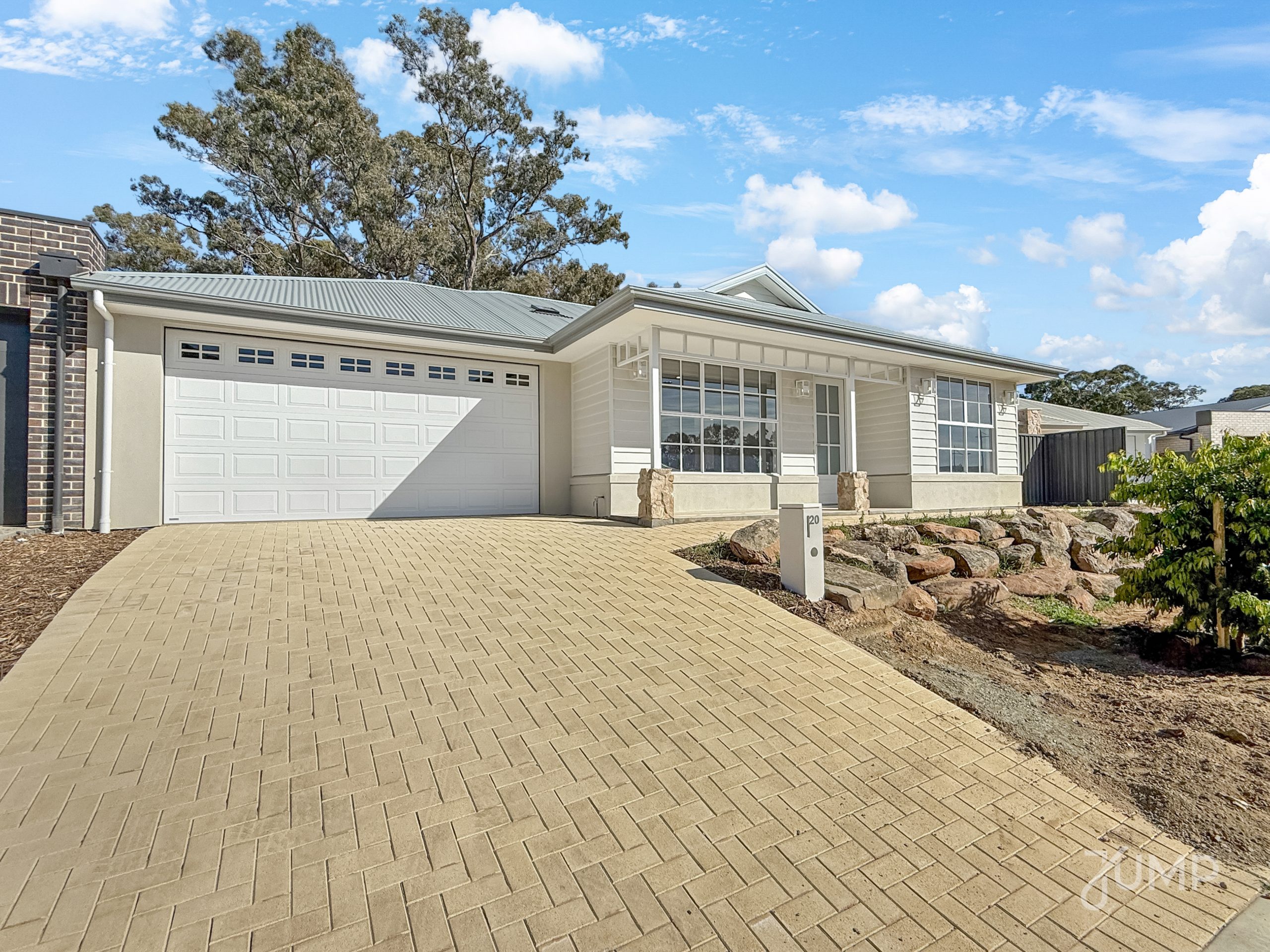 IRE5931946-Mount-Barker